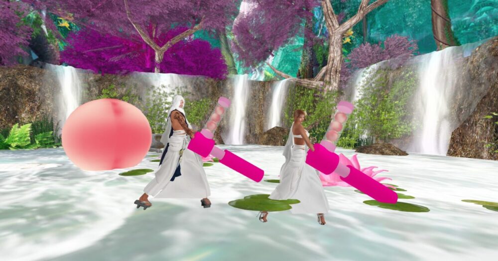 で桃が飛び出します